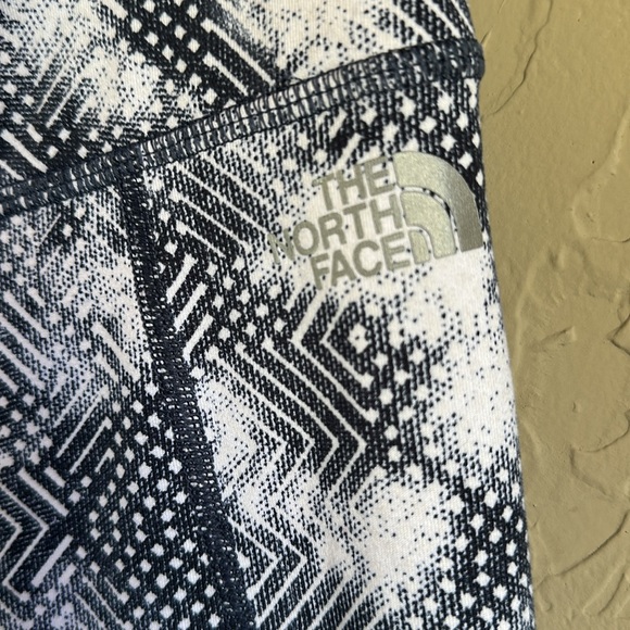The north face blue pattern, Capri‎ joggers size large - Picture 2 of 4